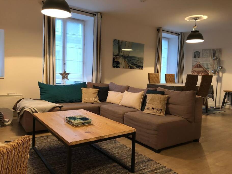 Duplex, Proche Commerces Et *